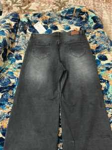 Both Blue nd Dark Wash Wide Leg Je