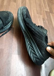 Red Tape Sports Shoes