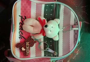 side bag can also be used as a backpack with cute