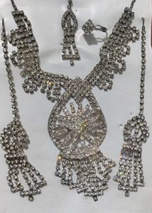 Sparkling Jewelry Set 2
