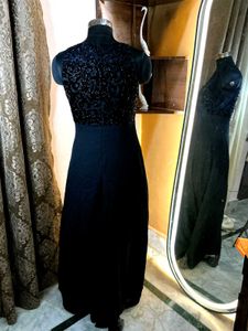 sequnce black gown