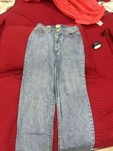 Levi’s * Deepika Padukone Good Jeans