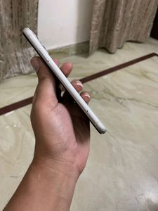 I Phone 11 64 Gb Face ID Not Working Battery Health 82%
