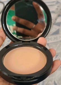Maybelline Matte + Poreless Powder
