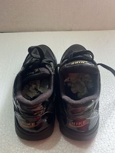 Nike Black Sneakers
