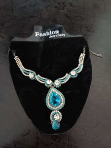Sparkling Blue Necklace
