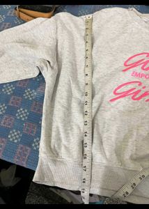 H&amp;M Girls Graphic crop oversized sweatshirt