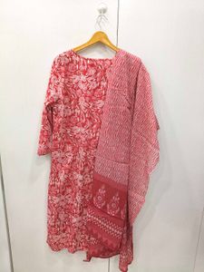 Red Floral Kurta Set