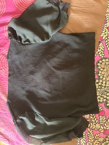 Black Crop Top - Stylish &amp; Trendy