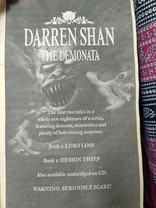HORROR BOOK DARREN SHAN KOYASAN