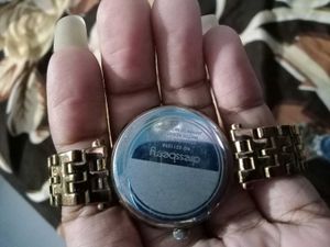 Elegant Women&#39;s Watch Dress berry