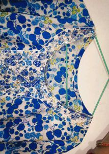 Colorful Women's Kurtas - Great Deal!