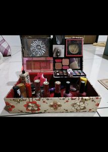 Makeup Kit With Venity Box