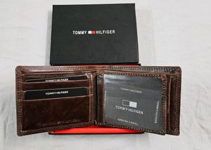TOMMY HILFIGER METAL LOGO WALLET COFFEE CRUNCH