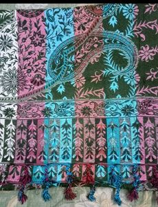 Double Shade Wollen Shawl