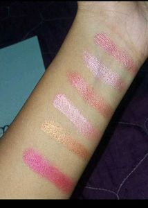 Shimmery Eyeshadow ✨
