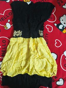Cute Black &amp; Yellow Dress