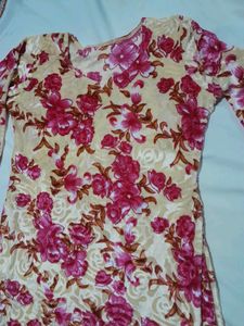 Velvet Flowers Print Kurti 💞