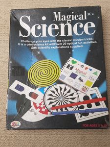 MAGICAL SCIENCE OPTICAL ILLUSIONS KIT - 8+ YEARS