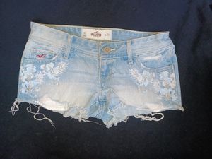 Hollister Denim Shorts🤍