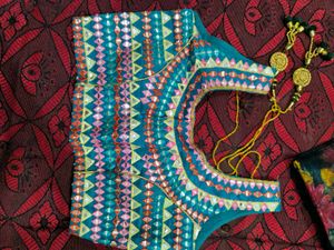 Floral Print Saree with Embroidered Blouse