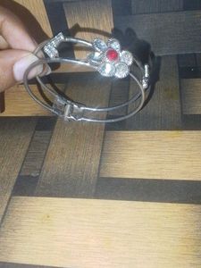 Silver Tone Floral Bangle