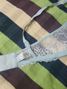 Lacy Clovia Bra With Removable Straps