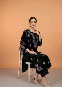 Elegant Black Embroidered Kurta