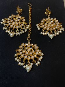 Kundan Earrings And Mangtika