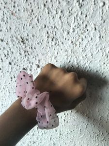 Zudio Pink Black Dot Scrunchie.