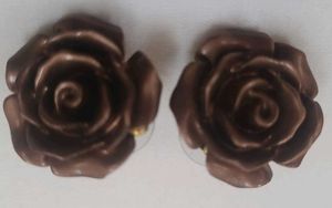 Rose Earrings Unused
