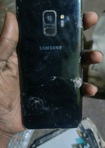 Samsung galaxy s9 set on a combo lagwana 6gb ram 6