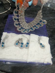 Complete And Beautiful Jewellery Set