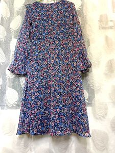Gorgeous😍floral Midi