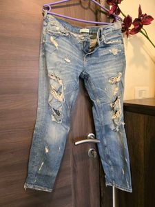 Zara Classic Rugged Ripped Blue Jeans