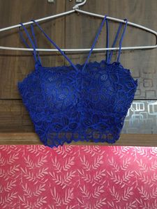Women Front Crosstrap Fancy Lace Bralette Lightly