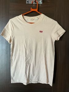 Levi's Classic Tee peach 🍑
