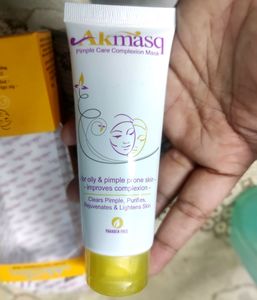 Akmasq Pimple Care Complexion Mask