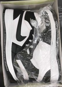 Black & White Fashion Sneakers
