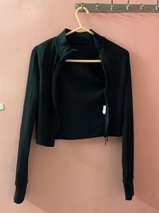 Xs size- Black Cropped Jacket