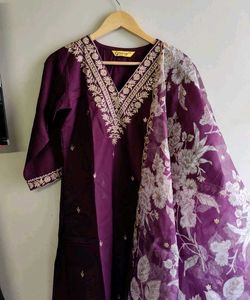 MYNTRA 3 Piece Embroidery Suit With Floral Duppata