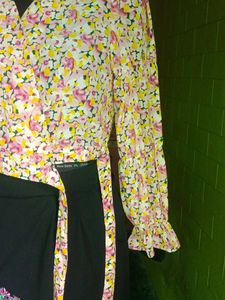 New Floral Wrap Top