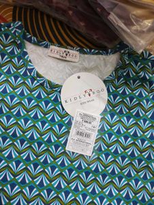 Girls Printed Tee With Cotton Skirt