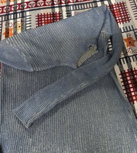 Stylish Blue Knit Top