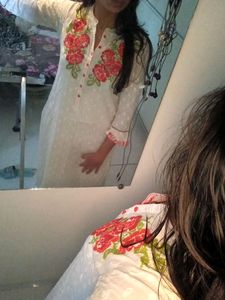 long emrodaryi kurti