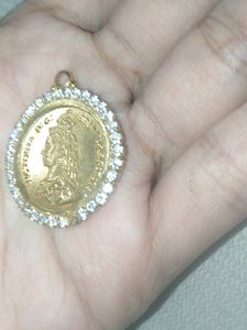 Queen Victora Pendant For Girls ..very Beautiful