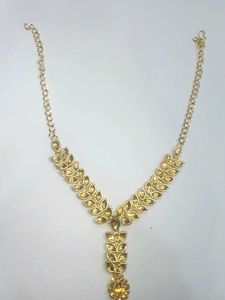Elegant Gold Tone Necklace Set
