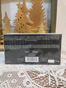 Chanel N°5 Soap Set