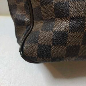 Louis Vuitton Damier Authentic