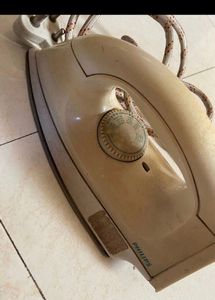 Philips Iron At Just 250rs